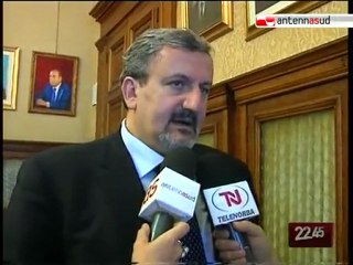 TG 25.05.10 Petruzzelli, la Giunta Emiliano "boccia" il protocollo d'intesa del 2002