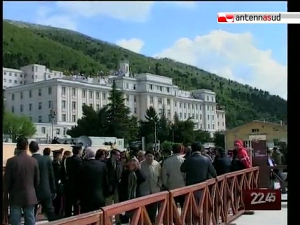 TG 09.08.10 Reliquie di San Pio, ora sono al sicuro nel convento