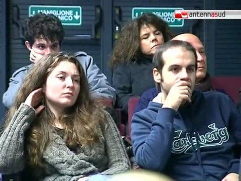 TG 20.11.10 Adolescenza e vite a confronto nel primo romanzo di Francesca Palumbo