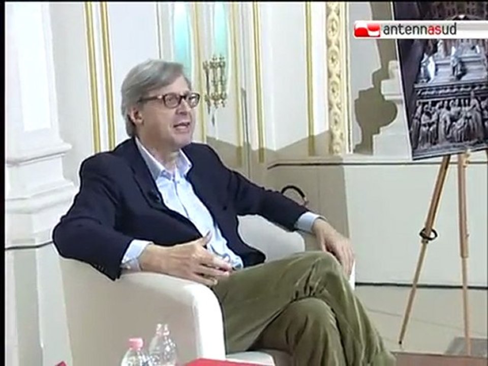 TG 20.11.10 Petruzzelli, Sgarbi: "In parte mi dovete questo teatro"