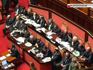 TG 13.12.10 Fiducia al Governo, non va data per scontata