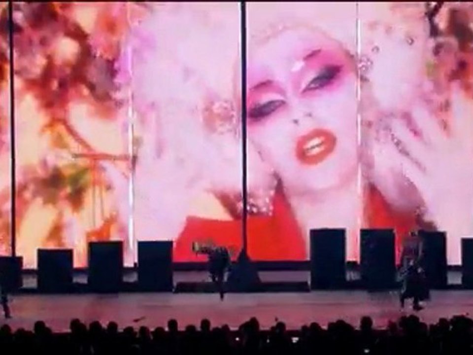 Kylie Minogue - Sometime Samurai live  2008 - Kylie X Tour London