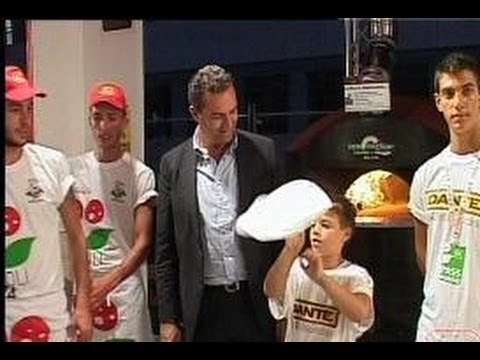 Napoli - De Magistris inaugura il Villaggio della Pizza