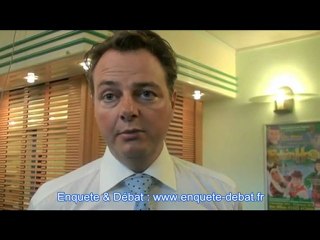 Reportage en Angleterre : Nicolas Dupont-Aignan invité par UKIP et Nigel Farage