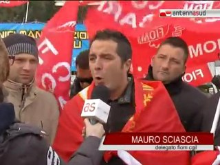 Descargar video: TG 23.02.11 Scioperano manutentori macchinari, rischio paralisi per Poste Italiane