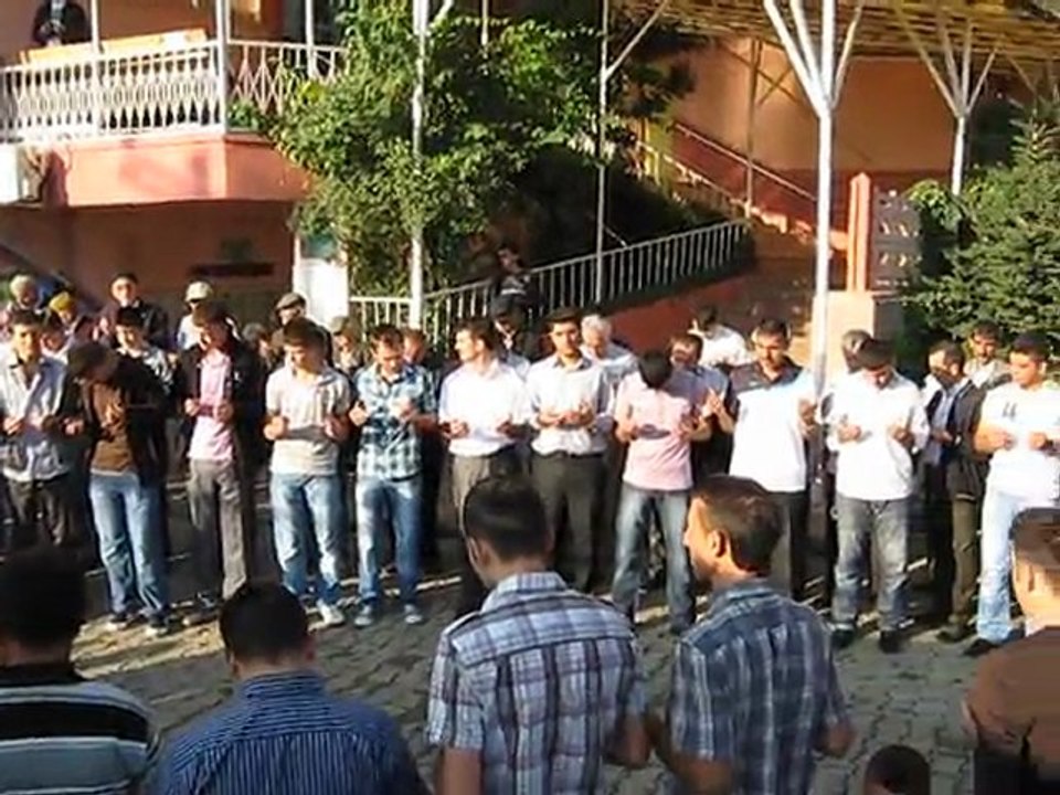 Niksar GÖKÇELİ de BAYRAMLAŞMA MERASİMİ ( 9 Eylül 2010 )