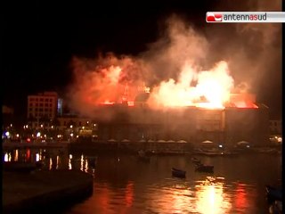 TG 22.07.11 Il Margherita di Bari brucia, ma è una solo una simulazione