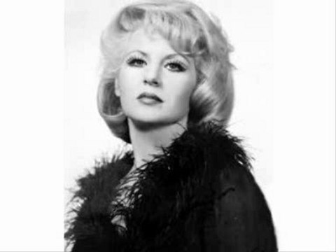 Belkıs Özener - Sevemedim Kara Gözlüm