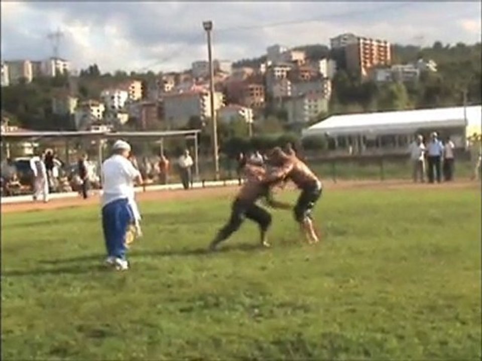 Alaplı 26. yağlı  güreş 2011 3