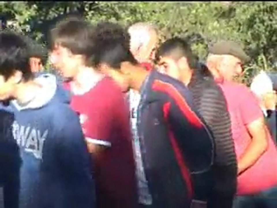 EYMÜR TV EYMÜR KÖYÜ CAMİ BAYRAM NAMAZI VE BAYRAMLAŞMA