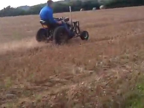 tracteur tondeuse cross en essais