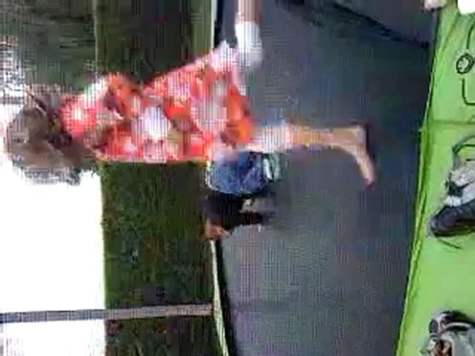 video-2011-06-06 17.45.05