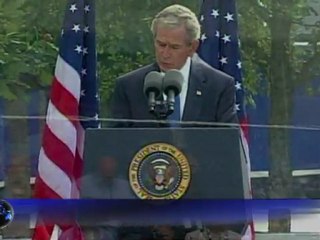 11-Septembre: cérémonie du souvenir à "Ground Zero"