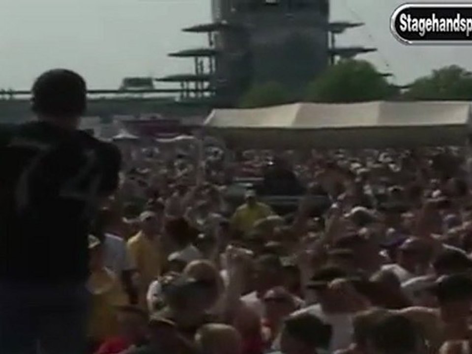 Stagehand TV-On Tour With 3 Doors Down