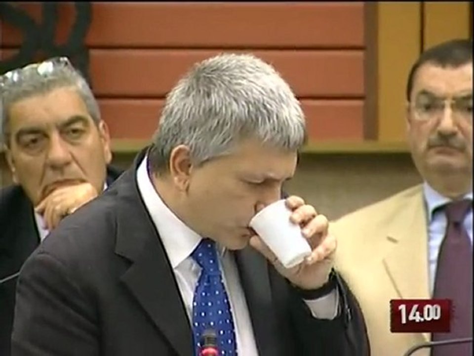 TG 30.10.09 Regionali 2010, i sondaggi candidano Emiliano e Poli Bortone