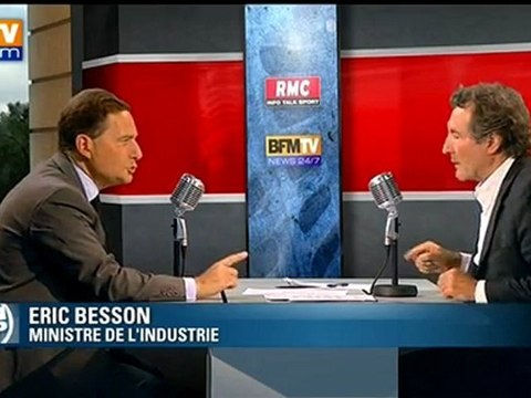 La Grèce doit rester en zone euro, selon Besson