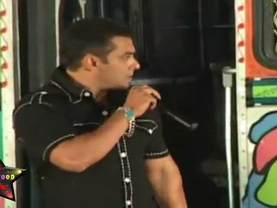 Hindi Movie 'READY'  First Look  AASIN & ' SALMAN KHAN' - 26.mp4