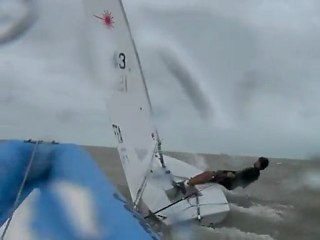 Jules près brise tribord