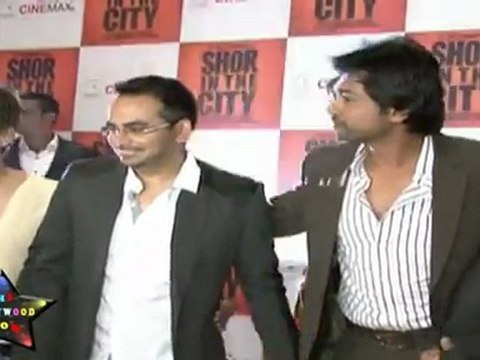 Tusshar Kapoor & Nikhil At Premier Of Shor In The City