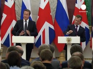 Il premier britannico Cameron a Mosca. Prima visita dopo...