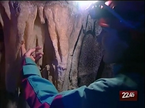 TG 30.12.09 Castellana, le grotte di notte