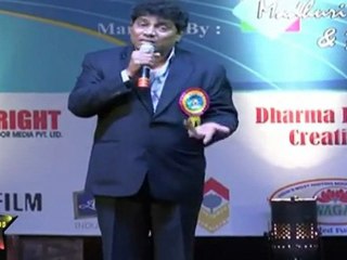 Johnny Lever Tickling Everybody's Funny Bones  At Dadasaheb Phalke Award 2011