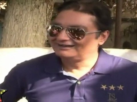 The Funny Vinay Pathak BURPSS In Front Of Camera At Promotion Of Film 'Tere Mere Phere'