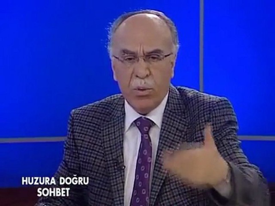 Dini dünya menfaatlerine alet etmek