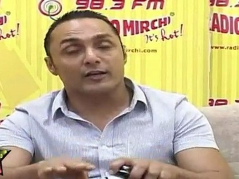 It Can Take Just A Minute For Love To Strike Says Rahul Bose While Promoting 'Kuch Love Jaisa'