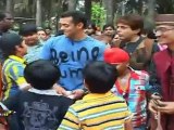 Salmaan Khan On Sets Of Taarak Mehta Ka Oolta Chashma For Ready's Promotion