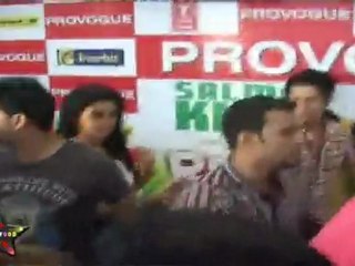 Raunchy Asin Interacts With People At InOrbit Mall During Readys Promotional Event