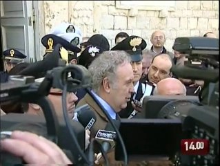 TG 16.03.10 Santoro a Trani: "Pressioni su Annozero di dominio pubblico"