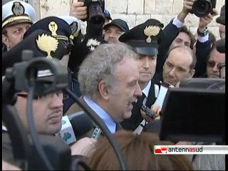 TG 16.03.10 Santoro a Trani: "Valuterò le azioni da intraprendere come parte lesa"