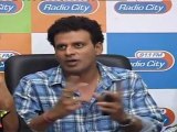 Prakash Jhaa & Manoj Bajpai At Radio City To Promote Aarakshan