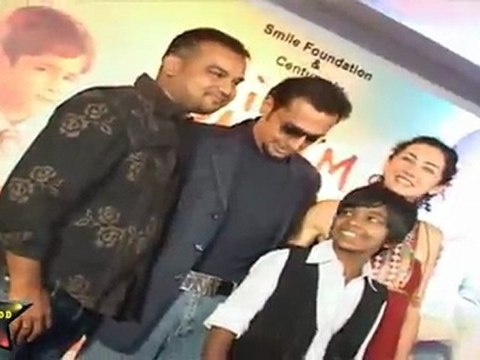 Gulshan Grover & Entire Cast Of I Am Kalam' At Press Meet
