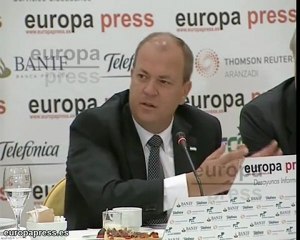 Monago bromea con que se necesita una secretaría del amor