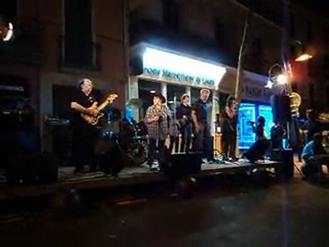 Les GRACELANDERS HAVE YOU SEE THE RAIN (extrait) CONCERT du Ven. 26 Aout 2011!!! PLACE DU FRANCE, CERET P.O.