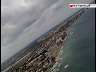 16.05.10 L'incendio alla Fiera del Levante visto dall'elicottero