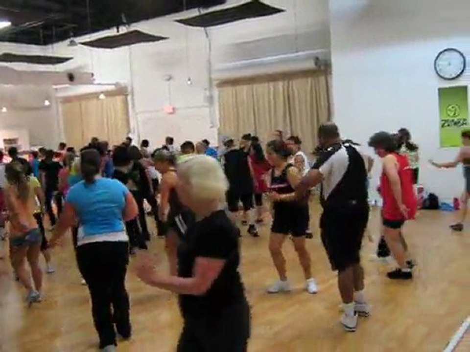 STUDIO JEAR'S LEAD INSTRUCTOR "JEROME"- RUMBA BUMBA - ZUMBA FITNESS IN JACKSONVILLE, FL!