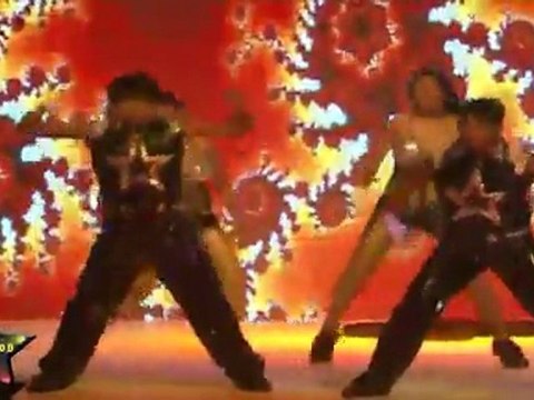 Wardrobe Malfunction Of Sexy Babe Bra Slips At IIJW 2011 Third Day