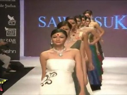 Gorgeous Babes Galore At IIJW 2011 Third Day