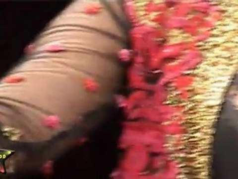 Hot Babe Walks On Ramp At IIJW Grand FInale 2011