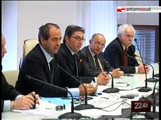 Video herunterladen: TG 10.08.10 Tagli agli ospedali in Puglia, comincia la bagarre