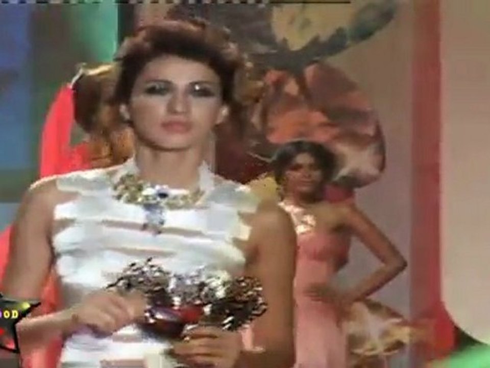 Gorgeous Models Gracefully Walk on Ramp At Swarovski Gems Fashion Show