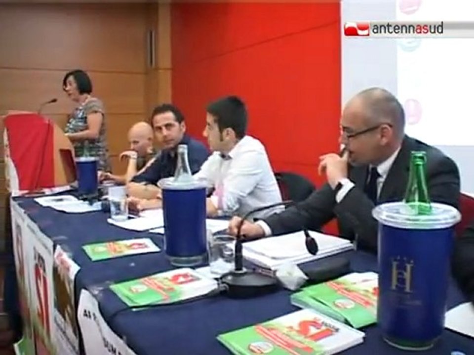 TG 07.06.11 Nell'ex caserma Rossani di Bari, verde o cemento