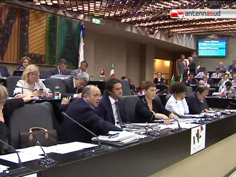 TG 20.07.11 Costi della politica, si rompe l'accordo politico tra i due poli