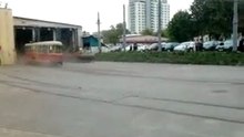 tramwaj kontra auto