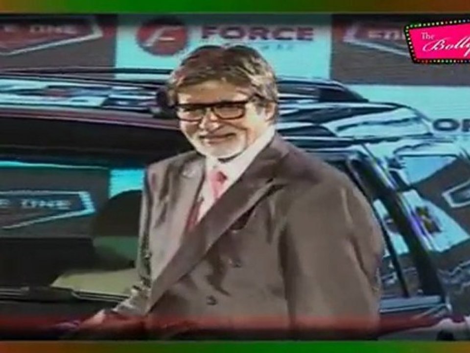 Amitabh Bachchan Poses With Force Motors New SUV 'Force One'