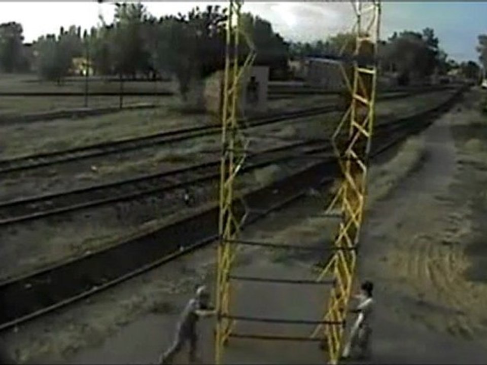 Workers vs Stromleitung Fail