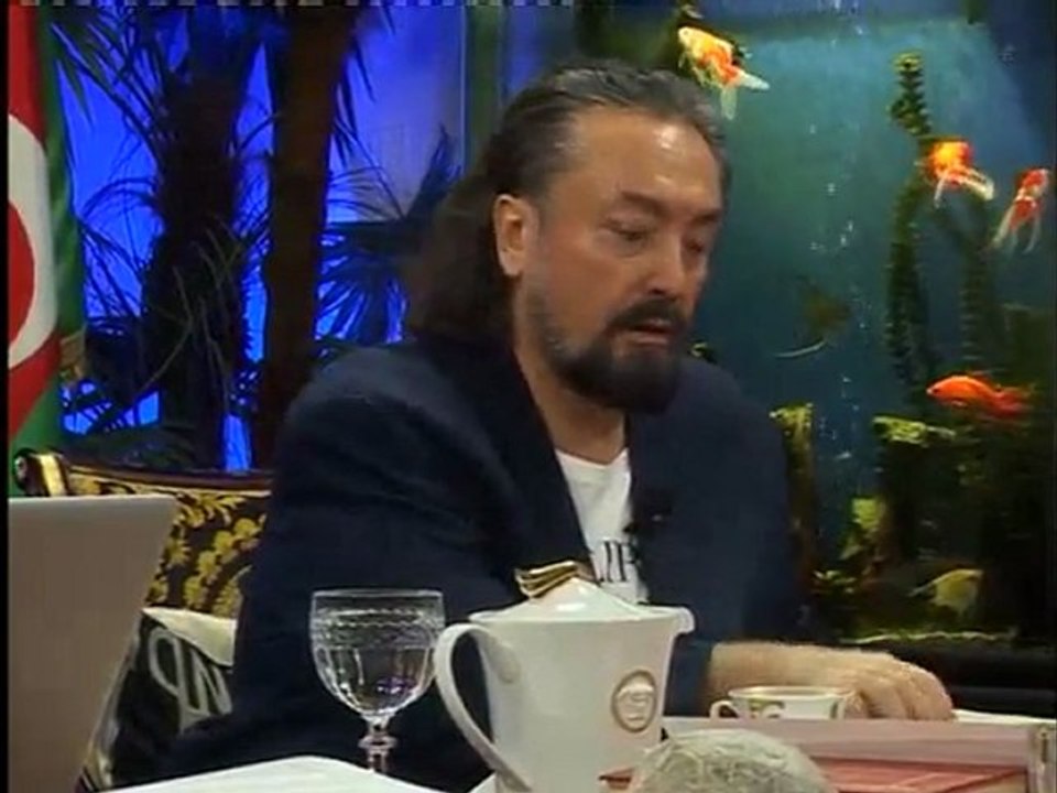 HARUN YAHYA TV - BİZİM SİTELERDE KENDİ AKILLARINCA MASON SEMBOLLERİ BULDUKLARINI İDDİA EDİYORLAR. AY, GÜNEŞ, SÜTUN, YILDIZ KURAN'DA GEÇEN İŞARETLERDİR